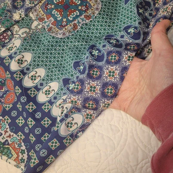 Chico's No-Iron Cotton-Blend Tilework Pocket Tunic Size 2 is Large - Picture 5 of 7